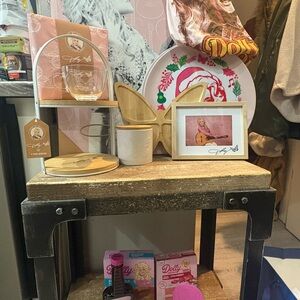 Dolly Parton Themed Decor Set